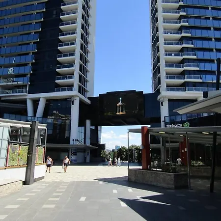 Circle On Cavill Riverview Apartment Gold Coast Exterior photo
