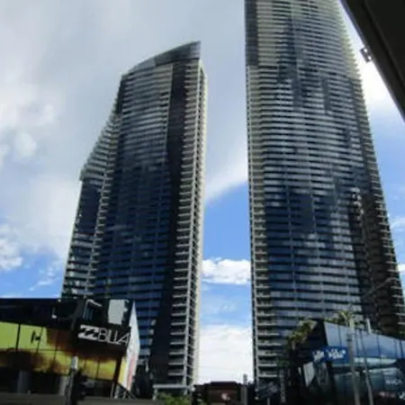 Circle On Cavill Riverview Apartment Gold Coast Exterior photo