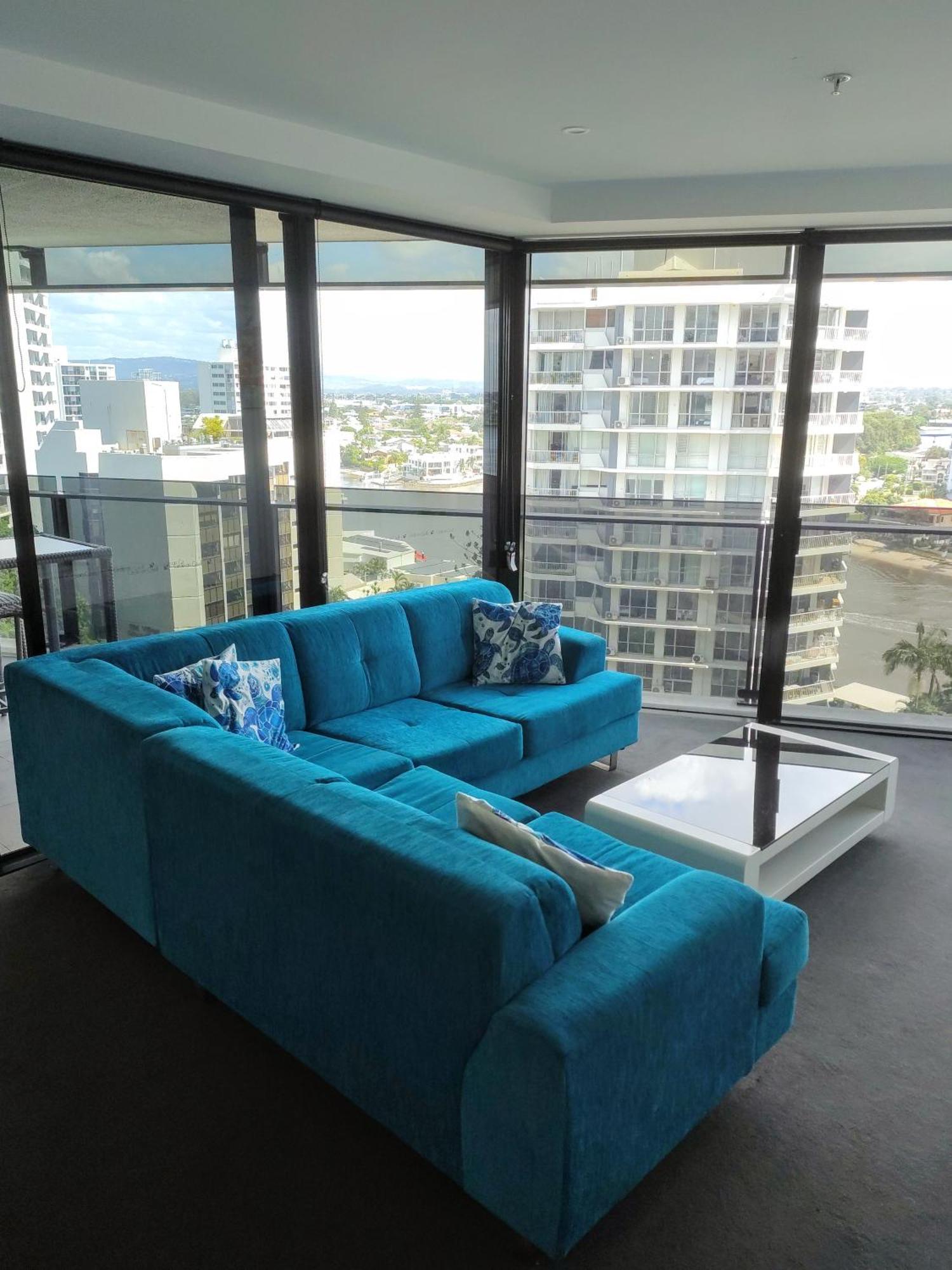 Apartment Circle On Cavill Riverview Gold Coast